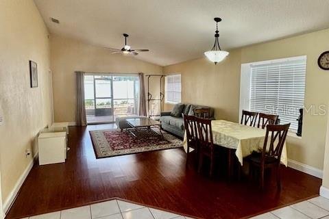 House in Apopka, Florida 3 bedrooms, 137.77 sq.m. № 1349795 - photo 6