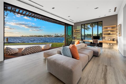 Villa ou maison à vendre à Miami Beach, Floride: 4 chambres, 471.66 m2 № 931836 - photo 4