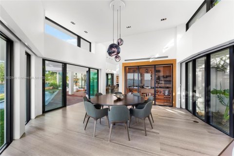 Villa ou maison à vendre à Miami Beach, Floride: 4 chambres, 471.66 m2 № 931836 - photo 30