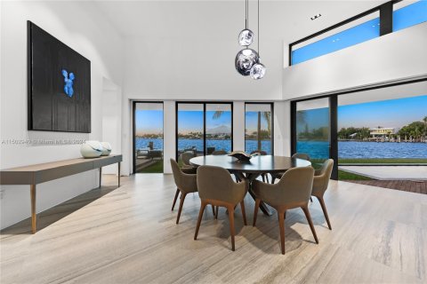 Villa ou maison à vendre à Miami Beach, Floride: 4 chambres, 471.66 m2 № 931836 - photo 5