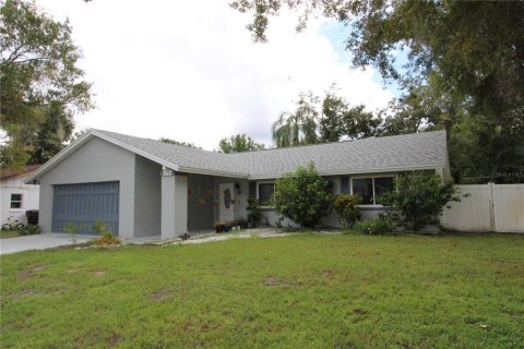 House in Kissimmee, Florida 4 bedrooms, 106.56 sq.m. № 1359851 - photo 3