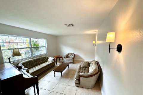 Casa en venta en Altamonte Springs, Florida, 4 dormitorios, 213.86 m2 № 1341509 - foto 5