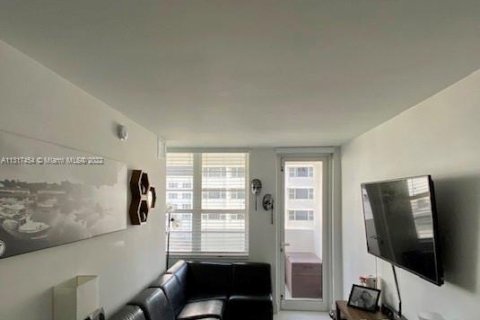 Copropriété à louer à Miami Beach, Floride: 2 chambres, 51.1 m2 № 192002 - photo 2