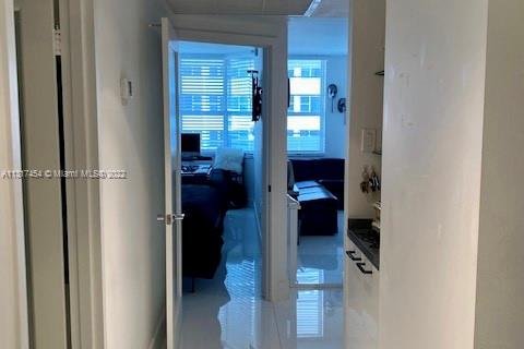 Copropriété à louer à Miami Beach, Floride: 2 chambres, 51.1 m2 № 192002 - photo 7