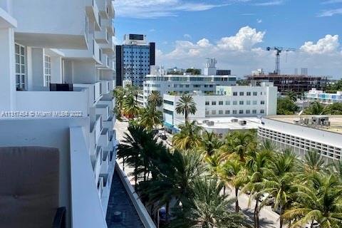 Copropriété à louer à Miami Beach, Floride: 2 chambres, 51.1 m2 № 192002 - photo 16