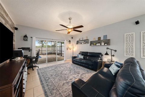 Casa en venta en Land O' Lakes, Florida, 4 dormitorios, 170.94 m2 № 1350084 - foto 4