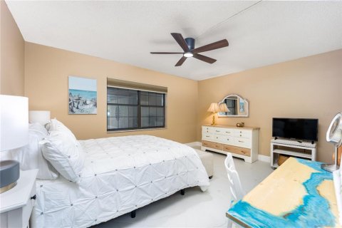 Condo in Port St. Lucie, Florida, 2 bedrooms  № 1347330 - photo 7