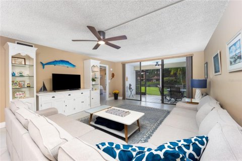 Condo in Port St. Lucie, Florida, 2 bedrooms  № 1347330 - photo 2