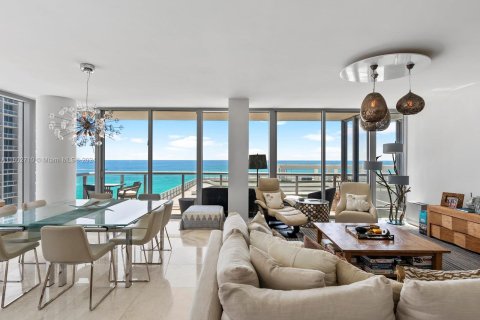 Condo in Miami Beach, Florida, 3 bedrooms  № 1222010 - photo 8