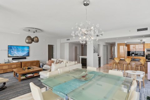 Condo in Miami Beach, Florida, 3 bedrooms  № 1222010 - photo 7