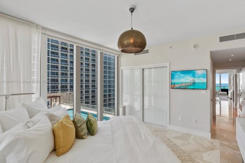 Condo in Miami Beach, Florida, 3 bedrooms  № 1222010 - photo 24