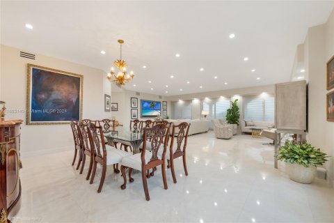 Condominio en venta en Coral Gables, Florida, 3 dormitorios, 296.36 m2 № 1221944 - foto 7