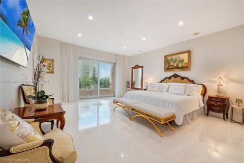 Condominio en venta en Coral Gables, Florida, 3 dormitorios, 296.36 m2 № 1221944 - foto 17