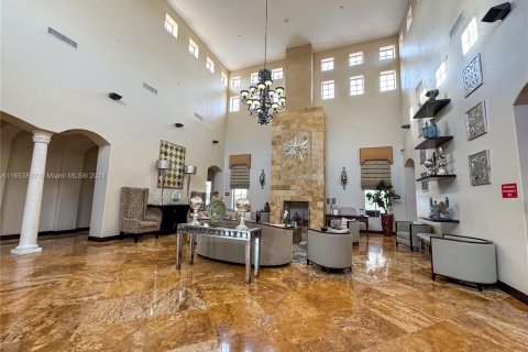 Villa ou maison à vendre à Cutler Bay, Floride: 5 chambres, 438.22 m2 № 1348536 - photo 11