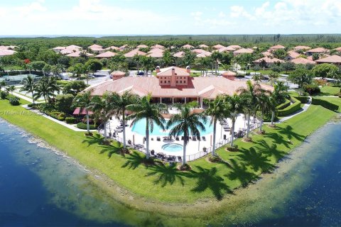 Villa ou maison à vendre à Cutler Bay, Floride: 5 chambres, 438.22 m2 № 1348536 - photo 25