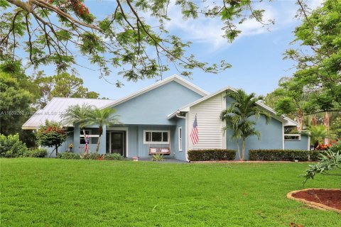 House in Palm City, Florida 3 bedrooms, 184.78 sq.m. № 1348493 - photo 1