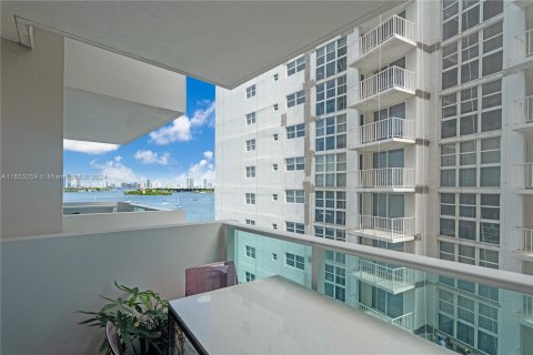 Copropriété à vendre à Miami Beach, Floride: 1 chambre, 77.76 m2 № 1348492 - photo 10