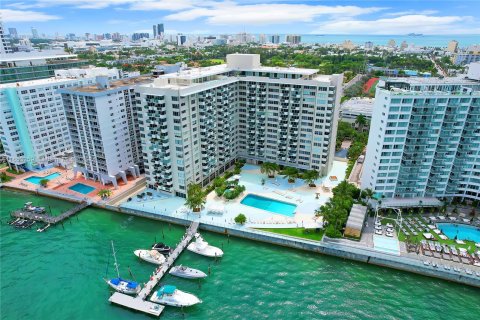 Copropriété à vendre à Miami Beach, Floride: 1 chambre, 77.76 m2 № 1348492 - photo 1