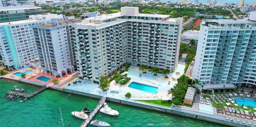 Condo à Miami Beach, Floride, 1 chambre  № 1348492