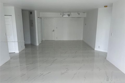 Condominio en alquiler en Aventura, Florida, 2 dormitorios, 101.36 m2 № 1348535 - foto 4