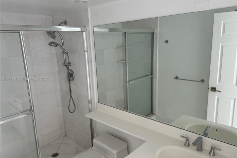 Condominio en alquiler en Aventura, Florida, 2 dormitorios, 101.36 m2 № 1348535 - foto 12