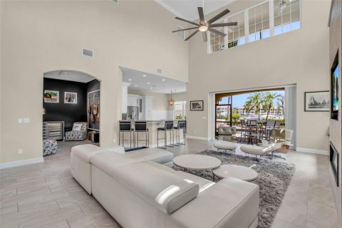 Villa ou maison à vendre à Punta Gorda, Floride: 3 chambres, 257.8 m2 № 1122583 - photo 2