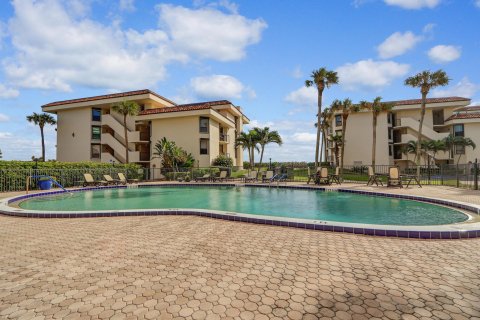 Condo in Hutchinson Island South, Florida, 3 bedrooms  № 1141451 - photo 8