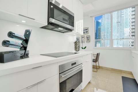 Condo in Miami, Florida, 2 bedrooms  № 1385833 - photo 27