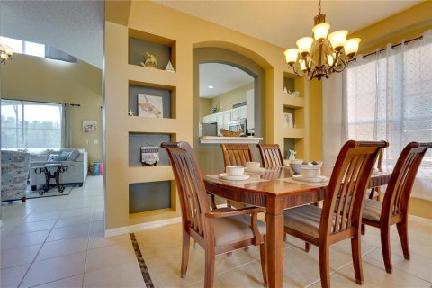 House in Kissimmee, Florida 7 bedrooms, 263.29 sq.m. № 1081942 - photo 7
