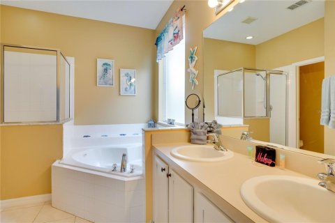 Casa en venta en Kissimmee, Florida, 7 dormitorios, 263.29 m2 № 1081942 - foto 19