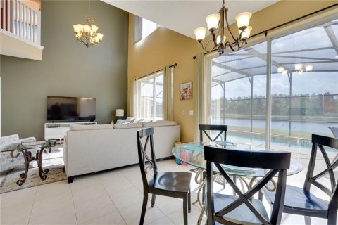 Casa en venta en Kissimmee, Florida, 7 dormitorios, 263.29 m2 № 1081942 - foto 14