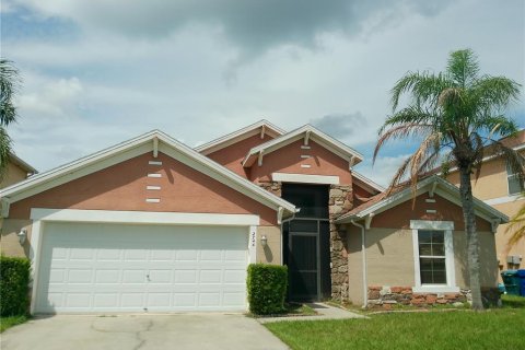 Villa ou maison à louer à Winter Haven, Floride: 4 chambres, 174.93 m2 № 1361910 - photo 1