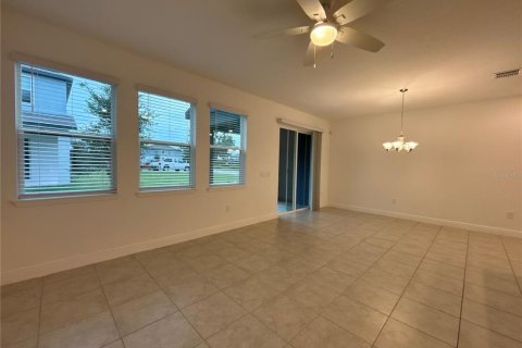 Townhouse in Winter Park, Florida 3 bedrooms, 182.46 sq.m. № 1361946 - photo 4