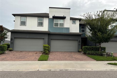 Townhouse in Winter Park, Florida 3 bedrooms, 182.46 sq.m. № 1361946 - photo 1