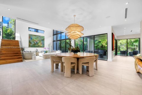 Casa en venta en Miami, Florida, 6 dormitorios, 470.83 m2 № 1348076 - foto 14