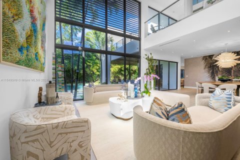 Villa ou maison à vendre à Miami, Floride: 6 chambres, 470.83 m2 № 1348076 - photo 9