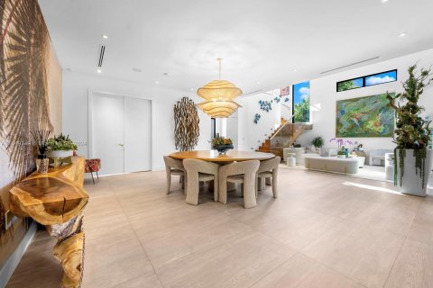 Casa en venta en Miami, Florida, 6 dormitorios, 470.83 m2 № 1348076 - foto 11