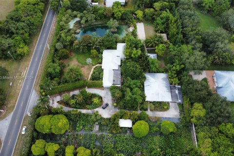 Villa ou maison à vendre à Homestead, Floride: 6 chambres, 442.96 m2 № 1206662 - photo 13