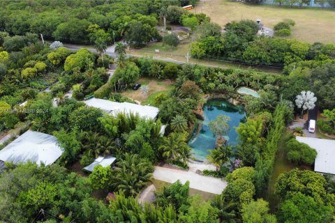 Villa ou maison à vendre à Homestead, Floride: 6 chambres, 442.96 m2 № 1206662 - photo 10