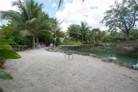 Villa ou maison à vendre à Homestead, Floride: 6 chambres, 442.96 m2 № 1206662 - photo 27