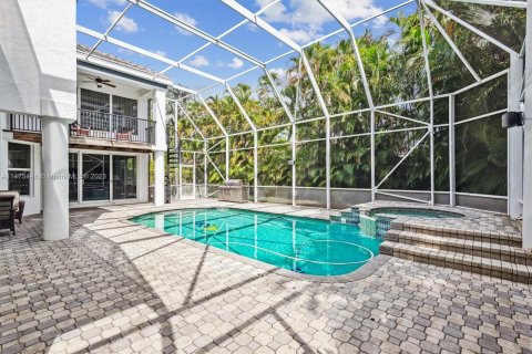 Villa ou maison à vendre à Pembroke Pines, Floride: 4 chambres, 356.56 m2 № 802372 - photo 27