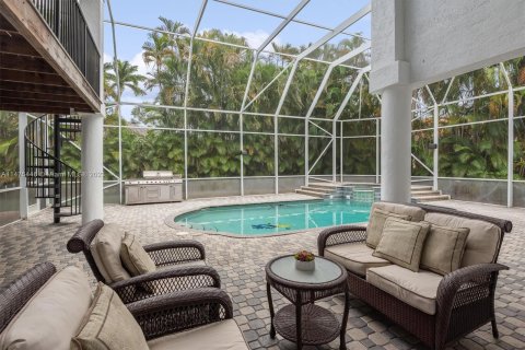 Villa ou maison à vendre à Pembroke Pines, Floride: 4 chambres, 356.56 m2 № 802372 - photo 26