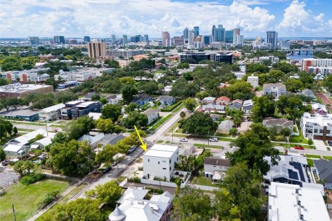 Touwnhouse à vendre à Tampa, Floride: 3 chambres, 169.92 m2 № 1323851 - photo 4