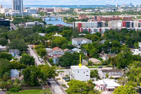 Touwnhouse à vendre à Tampa, Floride: 3 chambres, 169.92 m2 № 1323851 - photo 2