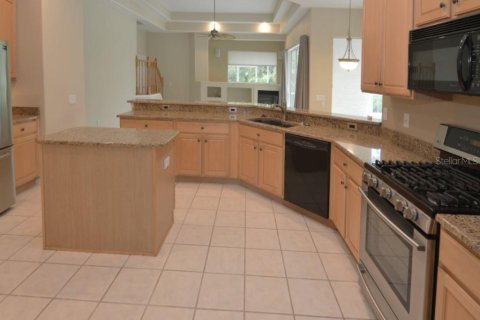 House in Tampa, Florida 4 bedrooms, 319.4 sq.m. № 1323812 - photo 20