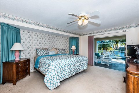 Villa ou maison à louer à Punta Gorda, Floride: 3 chambres, 210.42 m2 № 242175 - photo 10