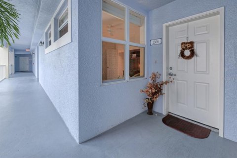 Condo in Punta Gorda, Florida, 2 bedrooms  № 1341802 - photo 2