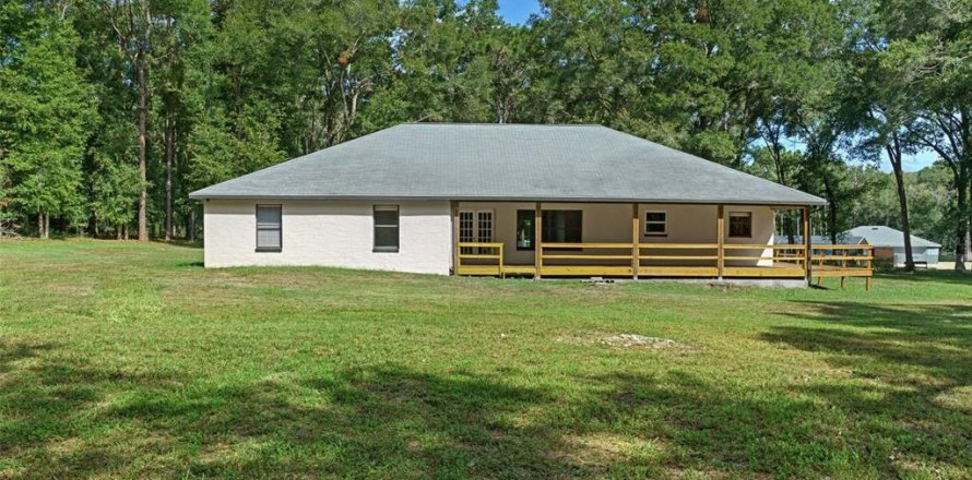 House in Brooksville, Florida 4 bedrooms, 249.35 sq.m. № 1341837