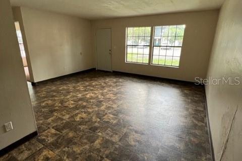 Commercial property in Gainesville, Florida 8 bedrooms, 311.04 sq.m. № 631981 - photo 7