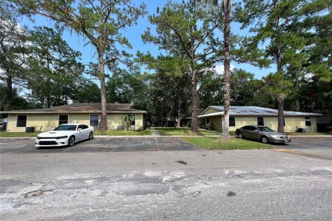 Commercial property in Gainesville, Florida 8 bedrooms, 311.04 sq.m. № 631981 - photo 1